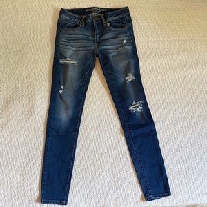American Eagle Mid-Rise Ripped Jeggings
